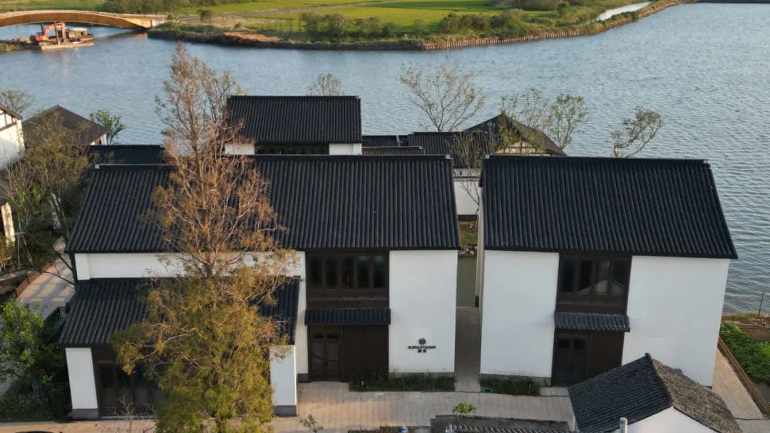 雅舍民宿外觀 白牆江南風格建築