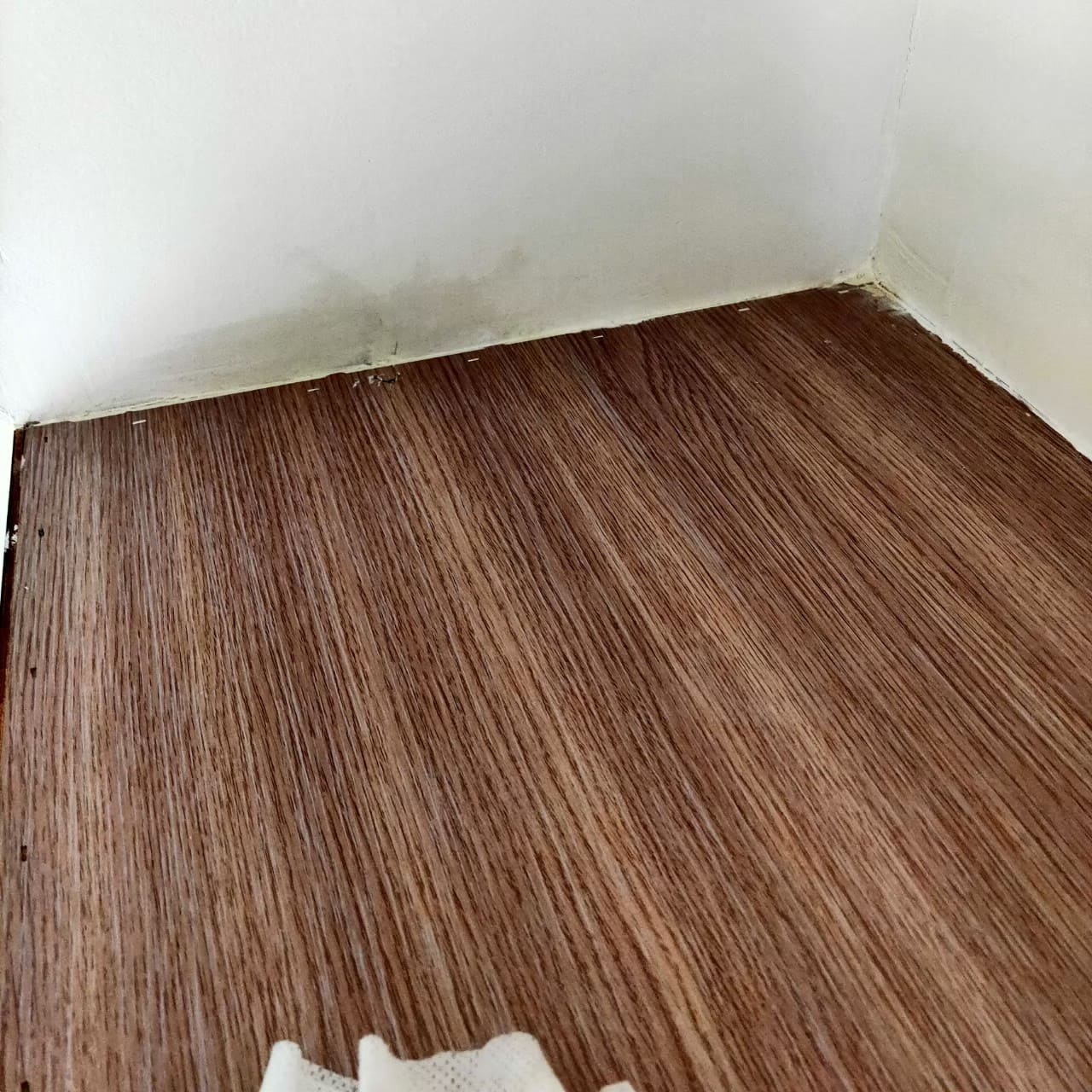 嘉義裝潢後細清後木地板邊角整理完成 嘉義裝潢後細清後木地板邊角整理完成