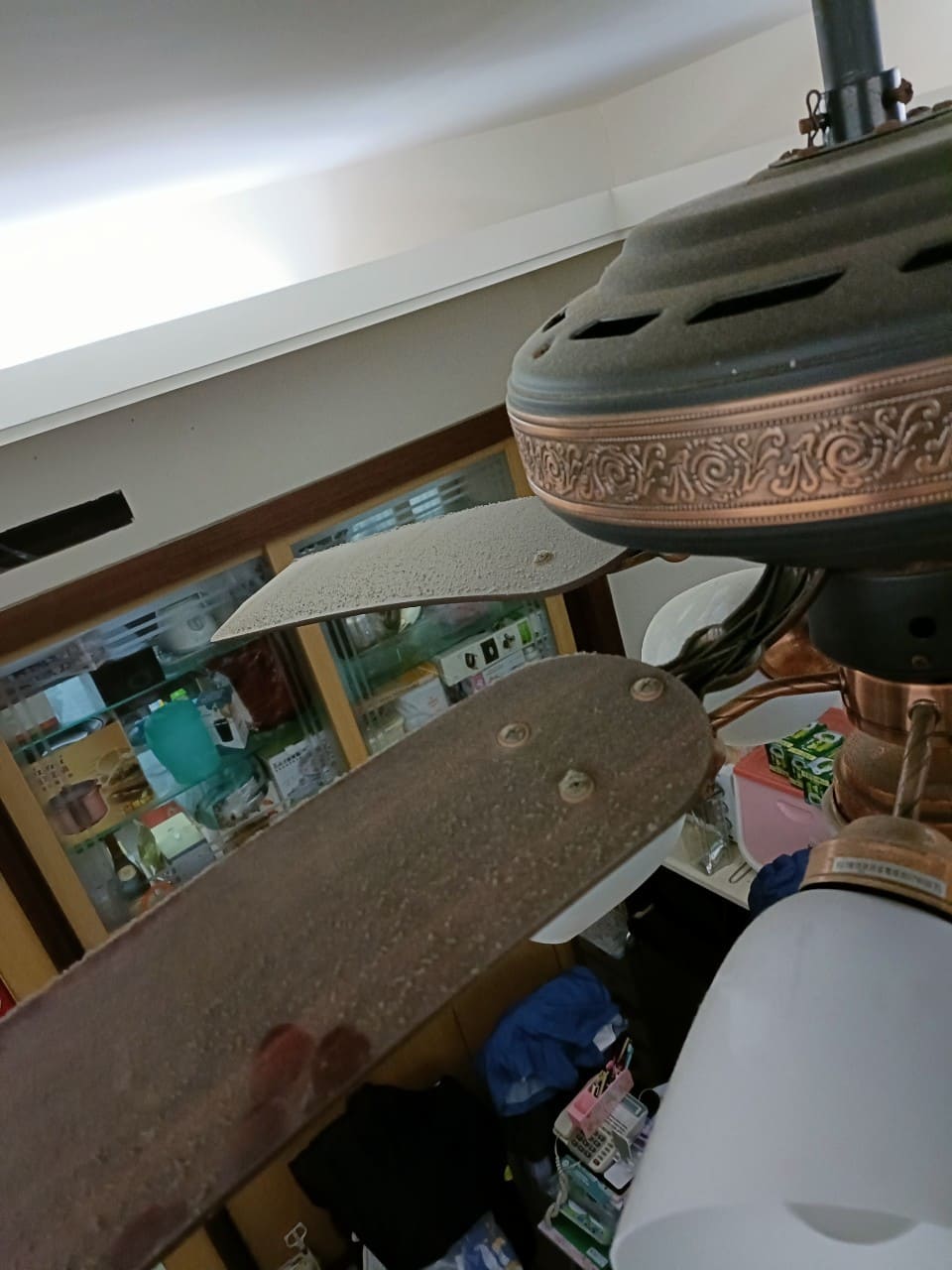 嘉義年終大掃除高處電風扇清潔後 嘉義年終大掃除高處電風扇清潔後